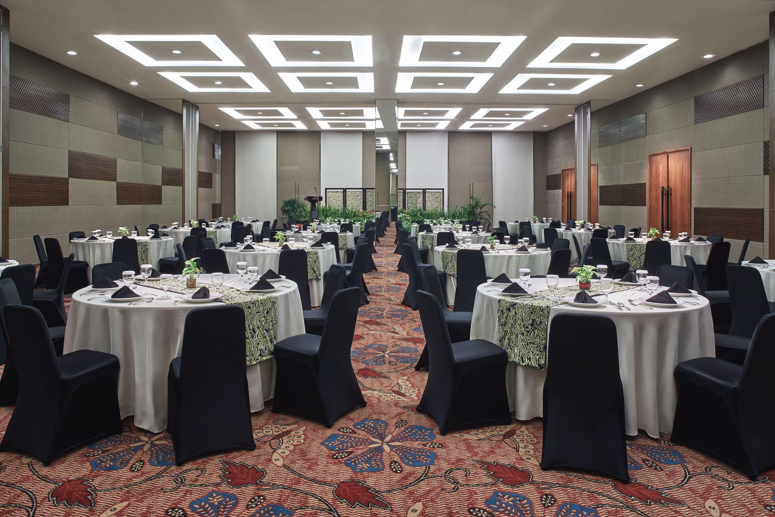 Jambuluwuk Malioboro Hotel Джокьякарта Экстерьер фото The ballroom